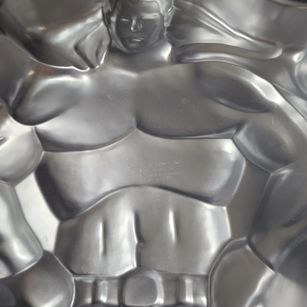 Vintage Wilton 1977 DC Comic Superman Cake Pan - Picture 4 of 8